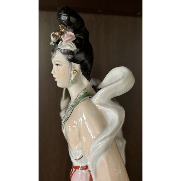 Vintage Porcelain Chinese Geisha Statue 13” - Picture 7 of 15